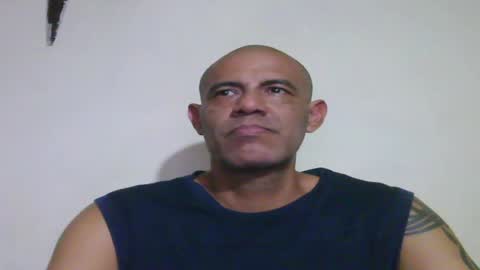 Snapshot of retlam37 chatting on April 12, 3:55 am Walter online show from April 12, 3:55 am