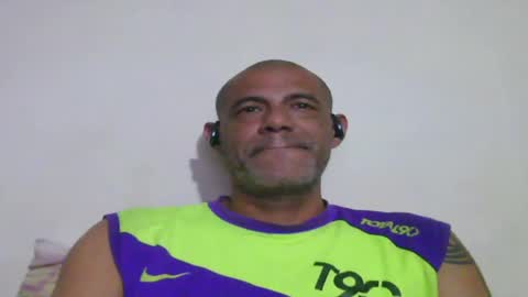 Snapshot of retlam37 chatting on April 15, 4:08 am Walter online show from April 15, 4:08 am