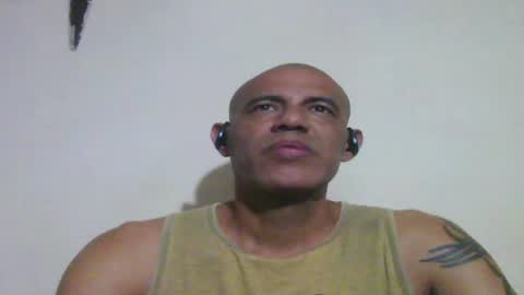 Snapshot of retlam37 chatting on April 17, 4:37 am Walter online show from April 17, 4:37 am