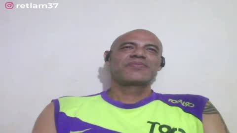 Snapshot of retlam37 chatting on April 25, 7:11 am Walter online show from April 25, 7:11 am