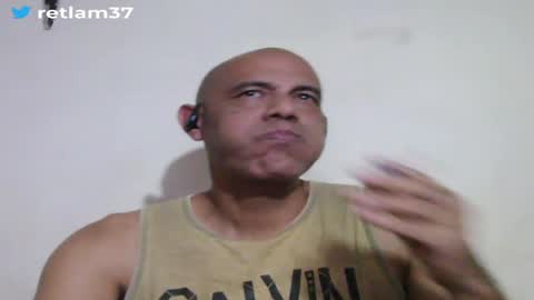 Snapshot of retlam37 chatting on May 1, 3:11 am Walter online show from May 1, 3:11 am