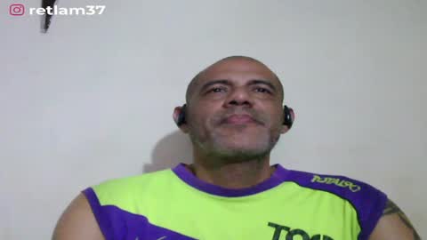 Snapshot of retlam37 chatting on May 27, 5:04 am Walter online show from May 27, 5:04 am