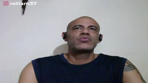 Snapshot of retlam37 chatting on May 31, 5:04 am Walter online show from May 31, 5:04 am