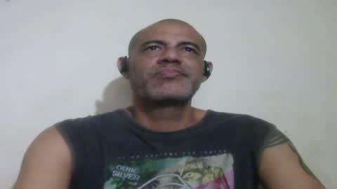 Snapshot of retlam37 chatting on June 2, 7:49 pm Walter online show from June 2, 7:49 pm