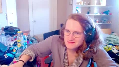 Snapshot of rewpert_ts chatting on October 31, 6:53 pm rewpert_ts online show from October 31, 6:53 pm