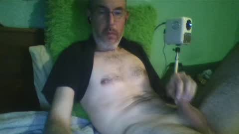 Snapshot of reyes_albert2006 chatting on December 2, 6:52 am reyes_albert2006 online show from December 2, 6:52 am