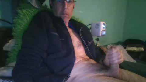 Snapshot of reyes_albert2006 chatting on January 18, 12:26 pm reyes_albert2006 online show from January 18, 12:26 pm