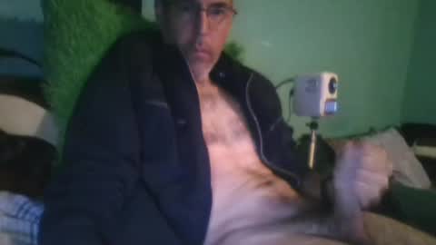 Snapshot of reyes_albert2006 chatting on February 4, 6:49 pm reyes_albert2006 online show from February 4, 6:49 pm