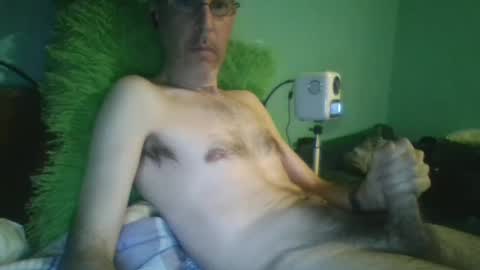 Snapshot of reyes_albert2006 chatting on March 9, 10:19 pm reyes_albert2006 online show from March 9, 10:19 pm