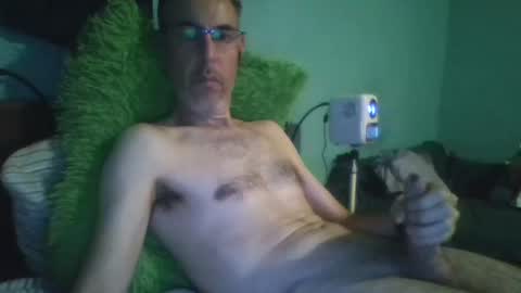 Snapshot of reyes_albert2006 chatting on September 16, 11:00 am reyes_albert2006 online show from September 16, 11:00 am