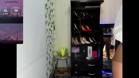 Rely online show from March 1, 9:28 pm