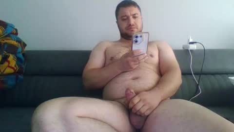 Snapshot of reynman2 chatting on October 29, 6:15 am reynman2 online show from October 29, 6:15 am