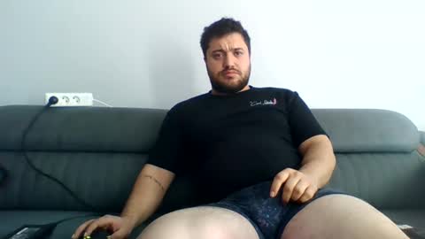 Snapshot of reynman2 chatting on November 23, 7:19 am reynman2 online show from November 23, 7:19 am