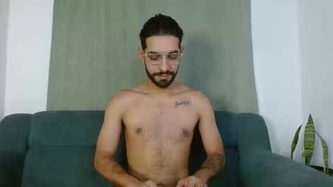 Snapshot of reypablo1 chatting on September 16, 10:33 pm REY PABLO Independent online show from September 16, 10:33 pm