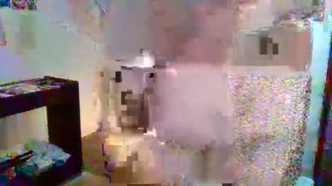 Dee online show from June 9, 7:47 pm