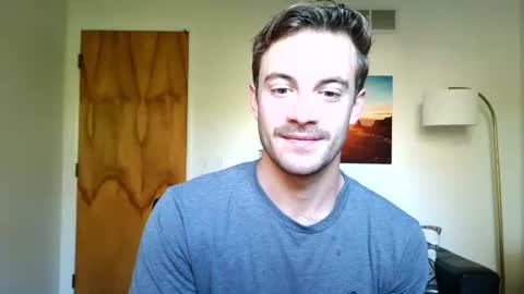 Snapshot of rguy114 chatting on November 2, 1:57 pm Ryan online show from November 2, 1:57 pm