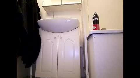 Snapshot of rhymes2479 chatting on September 22, 4:58 am Shaved cock ready online show from September 22, 4:58 am