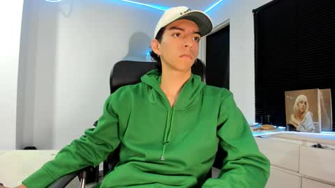 Snapshot of rhys_jagger_ chatting on January 13, 5:24 am rhys_jagger_ online show from January 13, 5:24 am