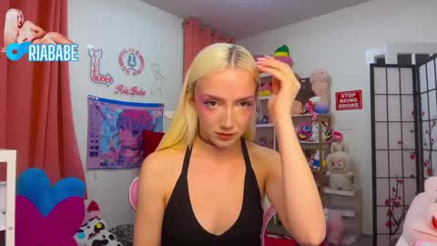 ria  online show from May 7, 3:23 am