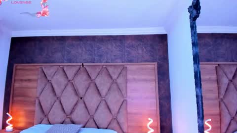 Snapshot of rianamanson chatting on November 3, 4:14 am Riana online show from November 3, 4:14 am