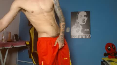 ricardo_big_cock online show from April 6, 11:27 pm