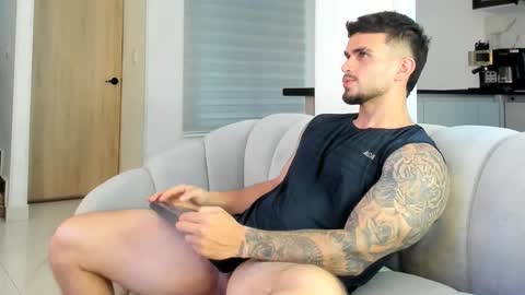 ricardogonzalez666 online show from April 15, 1:07 pm