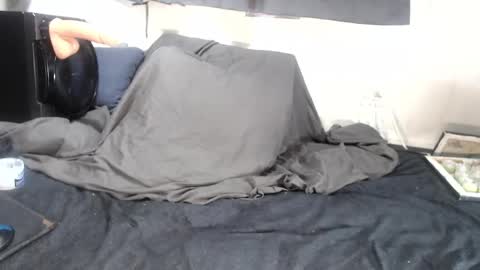 Snapshot of ricardovilla017 chatting on March 1, 11:26 pm ricardovilla017 online show from March 1, 11:26 pm