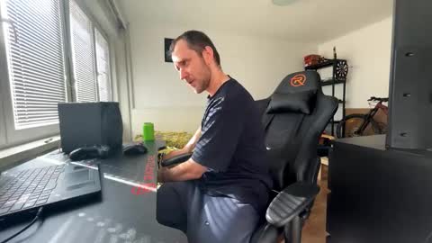 ricciardio online show from October 16, 10:16 am