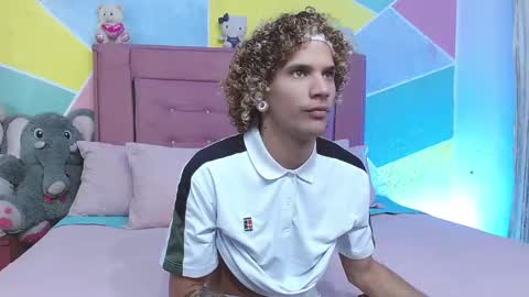 Snapshot of rich_de_la_rosa chatting on February 5, 2:29 am rich and kitty online show from February 5, 2:29 am