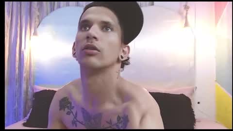 Snapshot of rich_de_la_rosa chatting on January 12, 3:45 am rich and kitty online show from January 12, 3:45 am