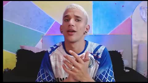 Snapshot of rich_de_la_rosa chatting on February 22, 2:45 am rich and kitty online show from February 22, 2:45 am