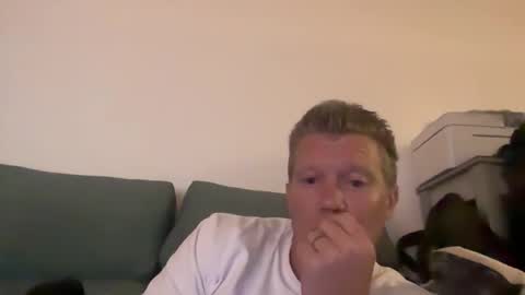 Snapshot of richiee3891 chatting on May 15, 9:55 pm richiee3891 online show from May 15, 9:55 pm