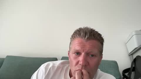 Snapshot of richiee3891 chatting on May 17, 5:09 pm richiee3891 online show from May 17, 5:09 pm