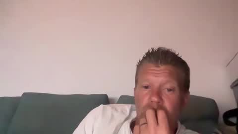 Snapshot of richiee3891 chatting on May 24, 8:25 pm richiee3891 online show from May 24, 8:25 pm