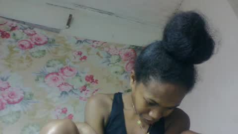 Snapshot of richimelaa chatting on May 28, 2:47 pm richimelaa online show from May 28, 2:47 pm