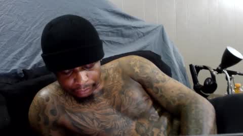 Snapshot of rickavelli chatting on October 17, 3:58 pm Rick online show from October 17, 3:58 pm