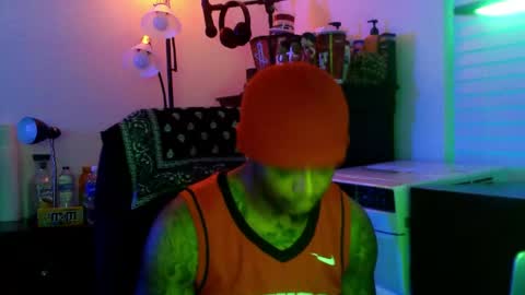 Snapshot of rickavelli chatting on April 19, 12:54 am Rick online show from April 19, 12:54 am