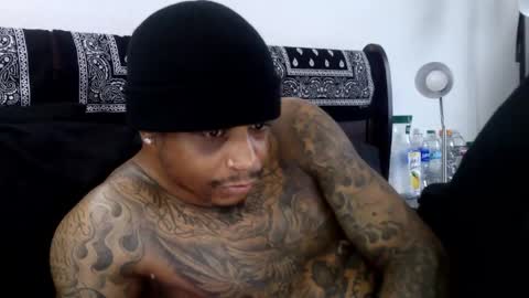 Snapshot of rickavelli chatting on April 22, 2:18 pm Rick online show from April 22, 2:18 pm