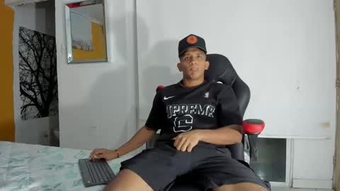 Snapshot of ricky_23cm_ chatting on February 26, 2:10 am RICKY online show from February 26, 2:10 am