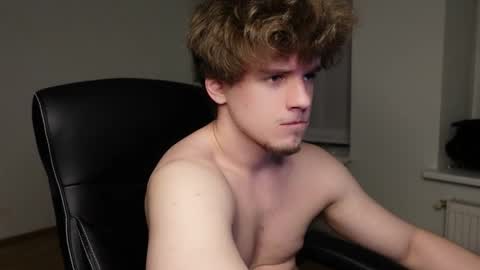 Snapshot of ricky_becko chatting on May 25, 8:59 pm RICKY BECKO online show from May 25, 8:59 pm