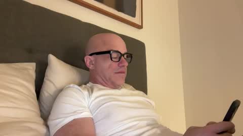 Snapshot of ridingtime25 chatting on October 31, 8:48 am ridingtime25 online show from October 31, 8:48 am