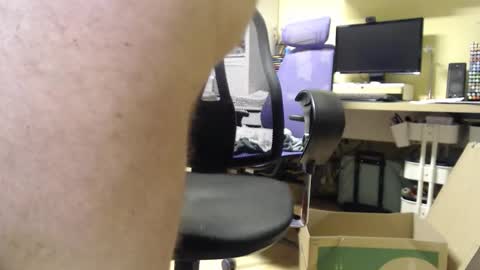 Snapshot of riemen78 chatting on March 4, 12:05 am riemen78 online show from March 4, 12:05 am