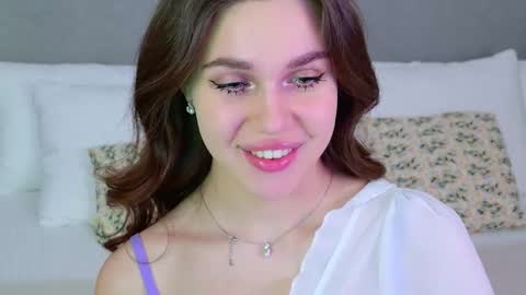 Rihanna online show from November 28, 5:15 pm