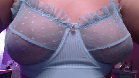 Rika online show from December 24, 6:00 am