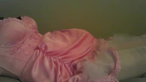 Snapshot of riley_belle98 chatting on February 8, 1:33 pm riley_belle98 online show from February 8, 1:33 pm