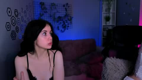 Meow online show from April 14, 7:20 pm