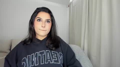 riley_tin online show from July 27, 6:59 pm