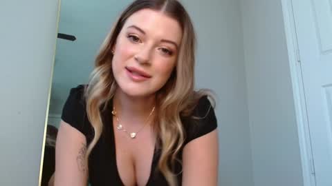 riley depp online show from December 30, 8:15 pm