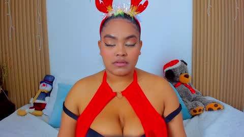 Snapshot of rileydolly chatting on December 13, 7:25 am RileyDolly online show from December 13, 7:25 am