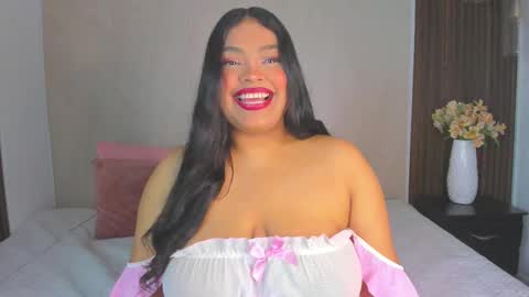Snapshot of rileydolly chatting on October 18, 4:15 am RileyDolly online show from October 18, 4:15 am